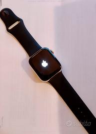Smartwatch Apple 4a serie