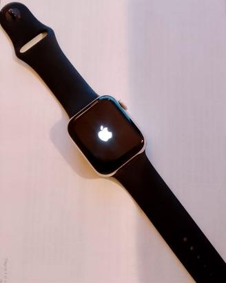 Smartwatch Apple 4a serie