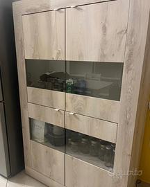 Credenza cucina spaziosa