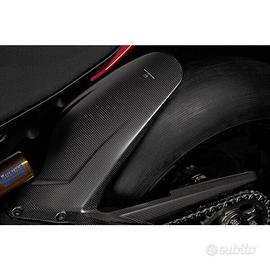 Parafango posteriore DUCATI in CARBONIO.