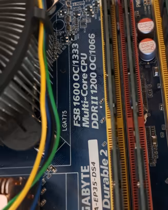 Scheda Gigabyte GA-EP35-DS4 + RAM + Grafica ASUS