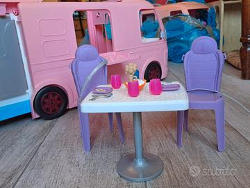 Camper Barbie con tanti accessori 