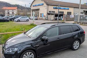 Golf Variant s.w. 2015 metano km270.000