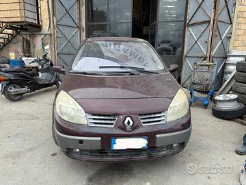 Ricambi Renault Scenic 1.5 dCi 82cv del 2004