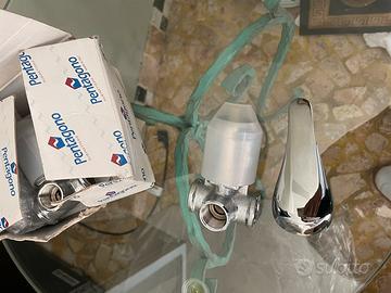 Due miscelatori per doccia Pentagono  Brescia