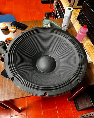Eighteen sound 18LW1400 subwoofer