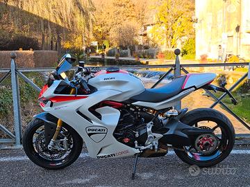 Ducati supersport 950 s