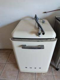 LAVASTOVIGLIE SMEG 50'S STYLE
