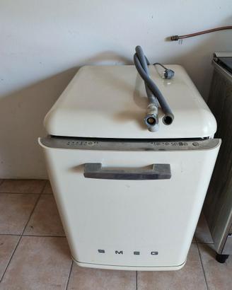 LAVASTOVIGLIE SMEG 50'S STYLE