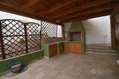 Carloforte, trilocale con terrazza a livello