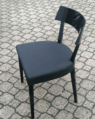 Sedia nera lucida con seduta in tessuto! 