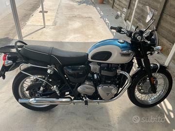 Boneville Triumph T 100