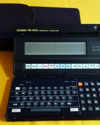 Retro computer Casio PB-1000 con espansione RP-32