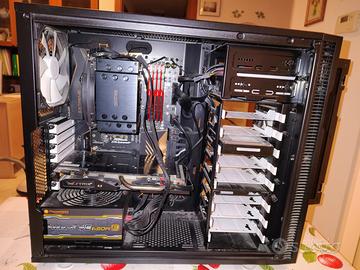 Computer desktop per gioco e grafica