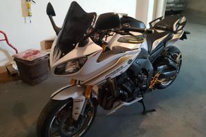 yamaha fazer 800 bianco perlato.