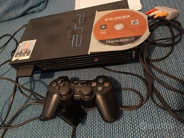 PlayStation 2 completa di joystick, cavi e t