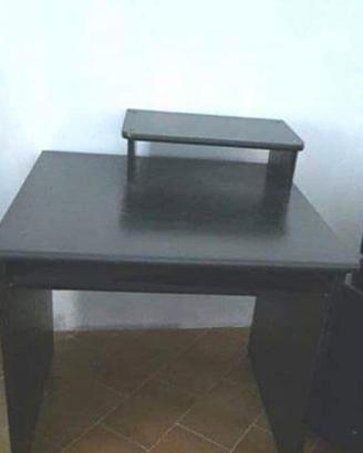 scrivania e cassettiera 