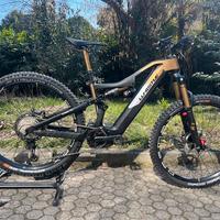 WHISTLE B-RUSH C10.4 12V 29 NERO/ORO MISURA 40
