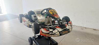 GO-KART 60 PRONTO PISTA RICONTROLLATO VERO AFFAR