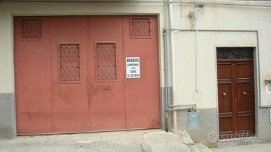 Garage e appartamento