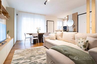 Appartamento di 136 m² con 5 locali e box auto a F