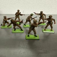 Lotto 7 soldatini Britains 1971 inglesi WW2