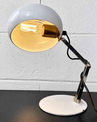 Lampada da tavolo stile Bauhaus