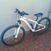 Mountain Bike da donna bianca e rosa