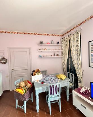 Tavolo piemontese e credenza