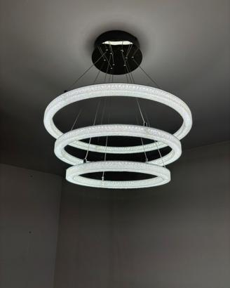 Lampadario LED neoclassico Shokia trasparente