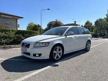 Volvo v50 R designe D2