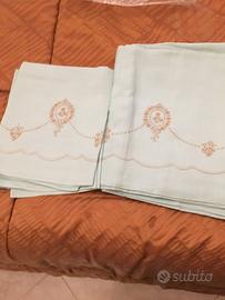 Lenzuolo lino verde ricamato