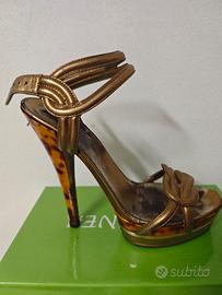 sandalo gucci