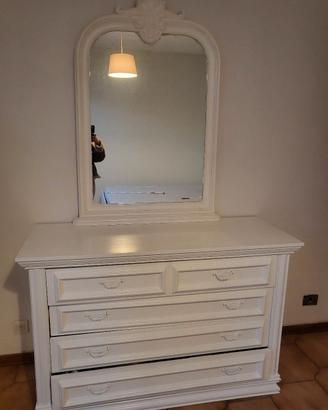 cassettiera e comodino 