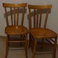 Coppia di sedie in legno "vintage"