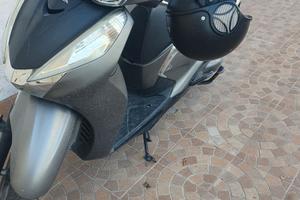 Moto SH 300 sport