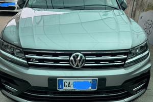 VOLKSWAGEN TIGUAN R-LINE