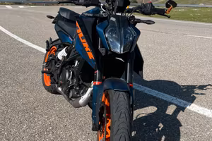 ktm duke 125 anno 2024