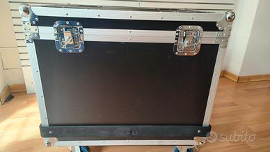 FLIGHTCASE