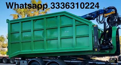 Cassone scarrabile con gru caricatore