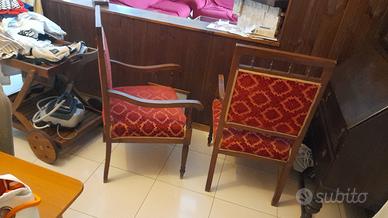 1 divano -2poltrone- 4sedie