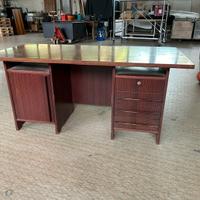 Scrivanie e cassettiera