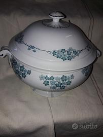 ZUPPIERA IN CERAMICA BIANCA CON DECORI