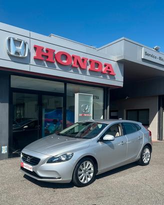 Volvo V40 D2 Momentum