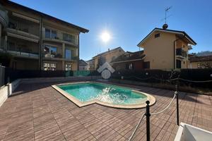 VILLA A SCHIERA A GASSINO TORINESE