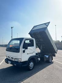 Nissan ribaltabile