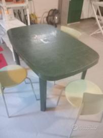 tavolino in plastica da già 
