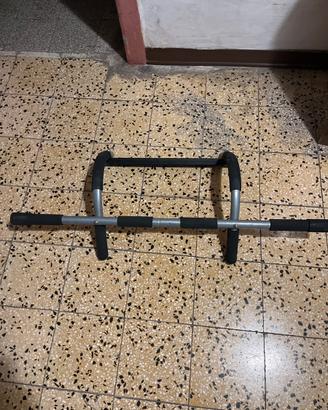 Palestra attrezzo trazioni
