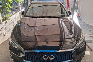 Infiniti Q30 
