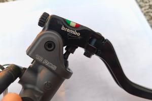 pompa Brembo RCS 19